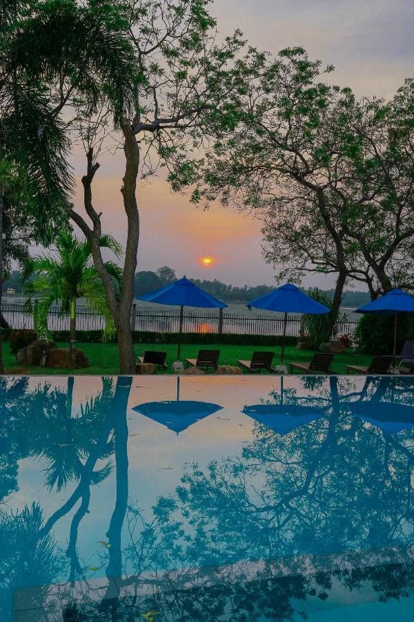 Diya Dahara Lake Resort Yala Exterior foto