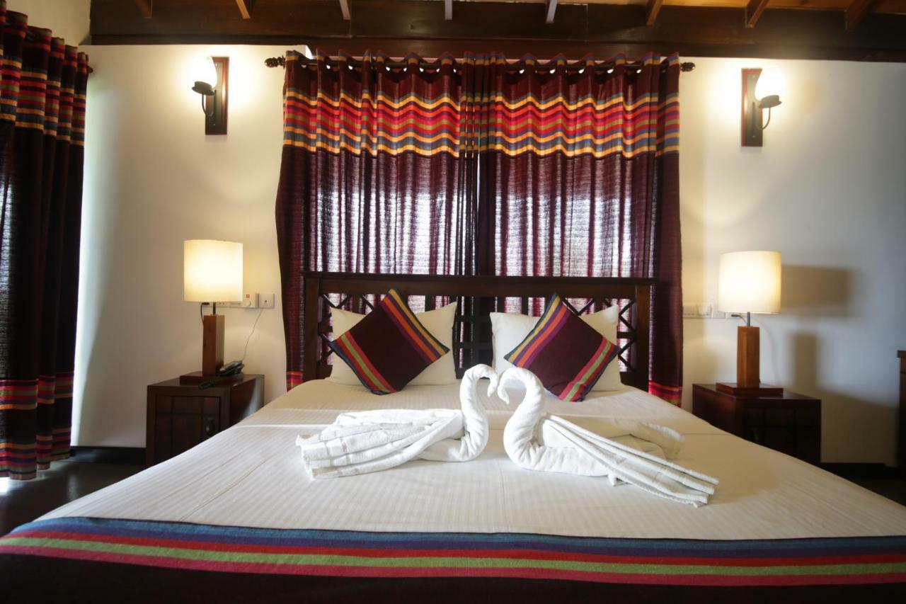 Diya Dahara Lake Resort Yala Exterior foto